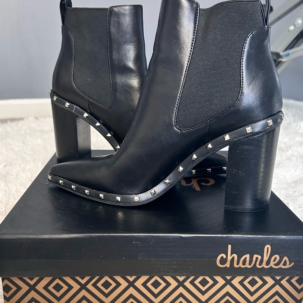 Charles David’s fall black boots
